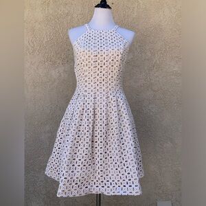 🌹Newly Listed🌹EUC Vince Camuto White w/Nude Lining Eyelet Dress